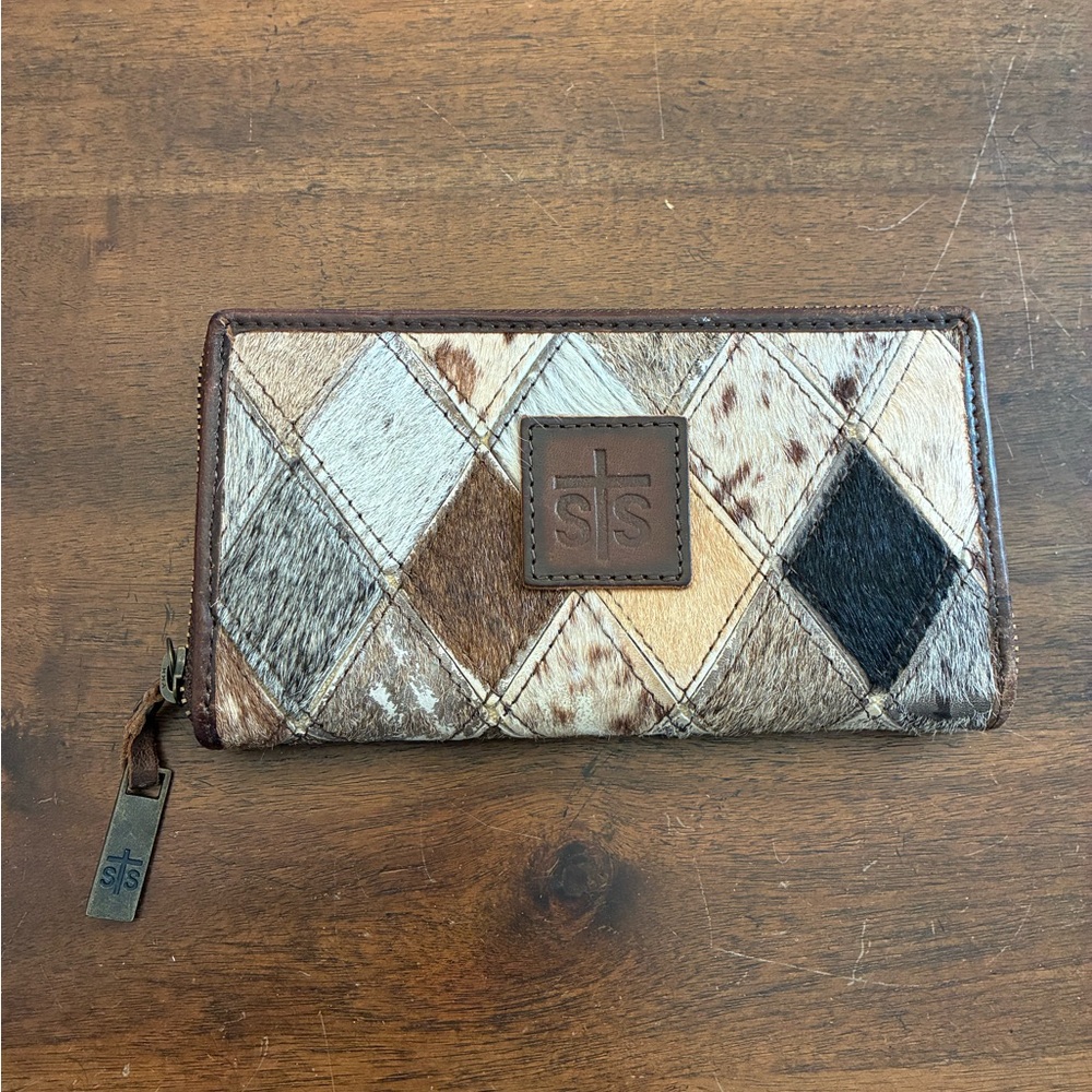 STS Ranchwear Cowhide Leather Wallet Diamond Zipper